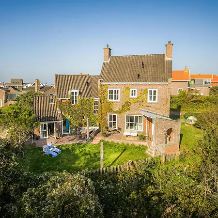 Holiday home Zeevilla Duinhorst Bergen aan Zee