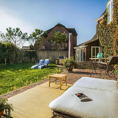 Zeevilla Duinhorst 別荘 *